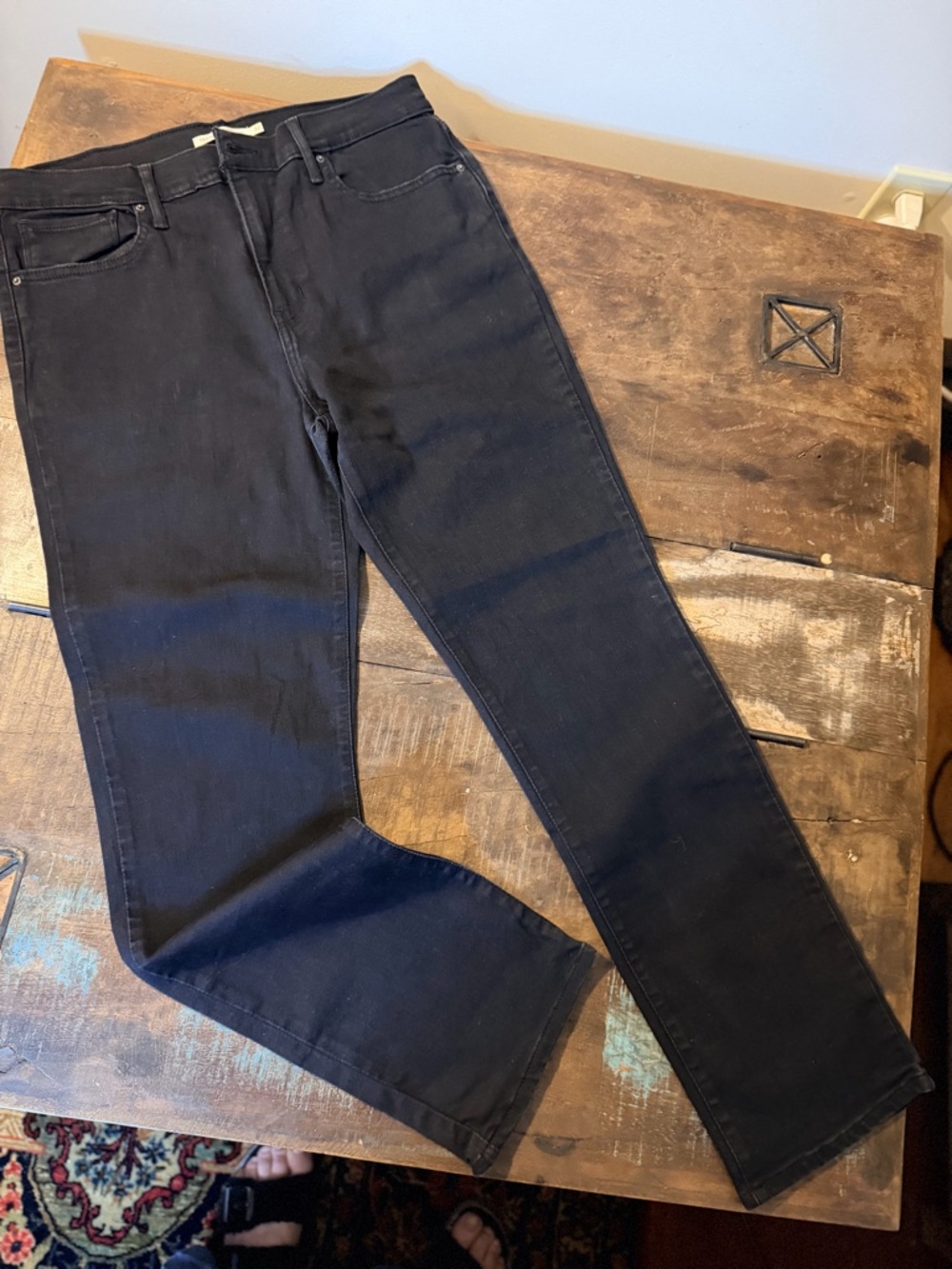 Levi's Women's Slim Straight Jeans in Black